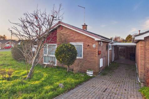 15 - Bungalow for Auction, Brentry, Bristol.jpg