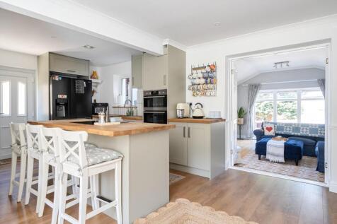 Kitchen II.jpg