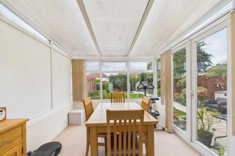 Presented by Nicoleta at EweMove Bexleyheath and D