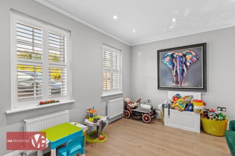 22 Baas Lane Broxbourne via properties estate letting commercial