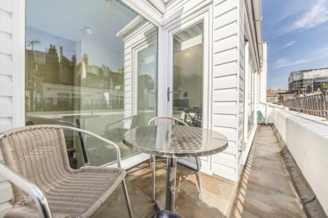 Adam & Eve Mews, London photo 3