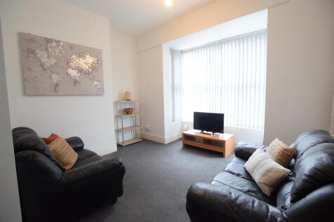 27/28 - Carholme Road - Student House photo 3