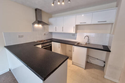 1-bed flat on Cunningham Court, Southsea,  PO5, £825/mo