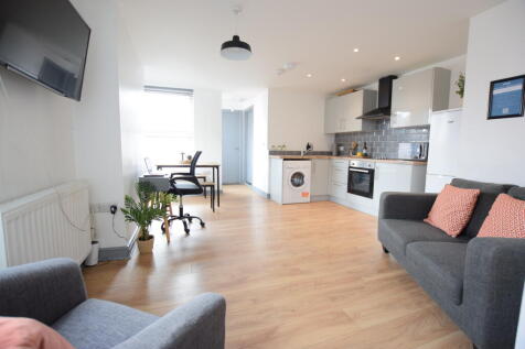 2 Bed // Student Flat // Bills Inc photo 3