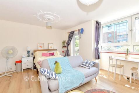 Lounge/Bedroom