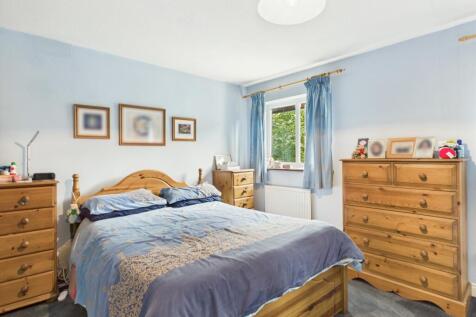 CAM03729G0-PR0110-STILL040