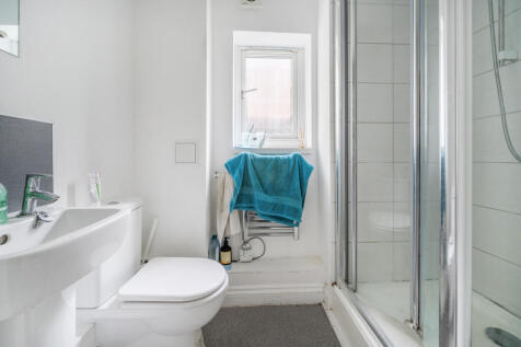 1373731-10-6900f9...