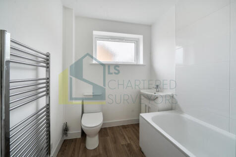 High Street, Aldershot, GU12 4LT photo 3