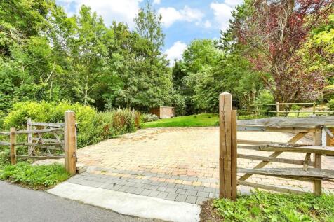 Driveway/Parking