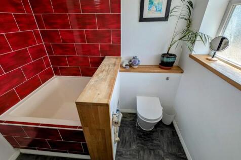 24 Church Rd bath  one.jpg