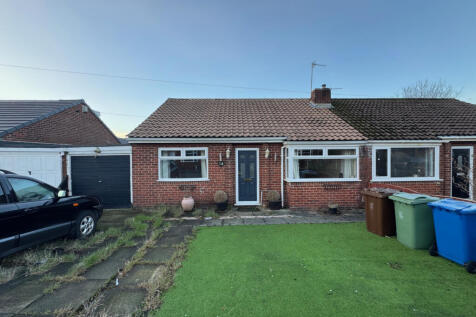 3 bed semi-detached bungalow for sale Maple Avenu