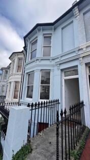 3-bed terraced on Roundhill Crescent, Brighton, Brighton & Hove, £1,950/mo