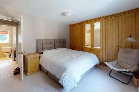 Holme-Farm-Bedroom 1.jpg