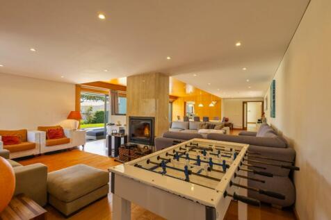 Magnificent 5-Suite Villa in Tróia, with Pool