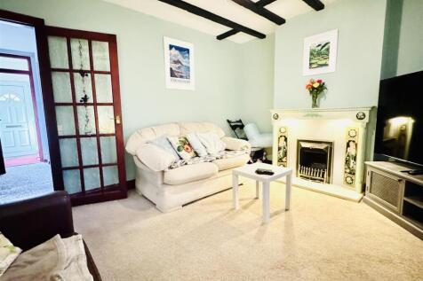 LOUNGE: