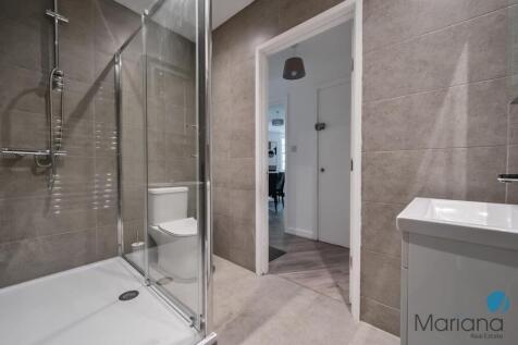 Main bathroom