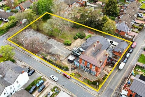 Yardley Arms, Solihull - Yellow Line 1.jpg