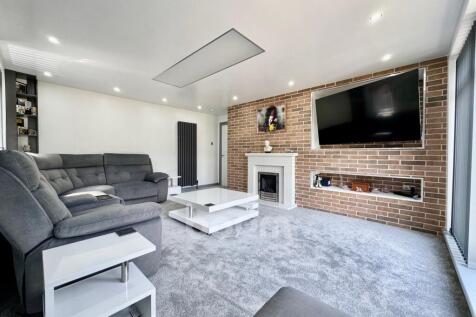 Arran Crescent, Beith lounge