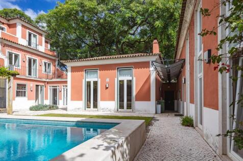 Elegant Villa in Lapa, Garden, Pool, Views, Garage