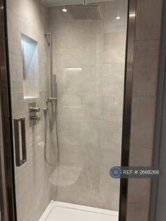 Master Bedroom Bathroom