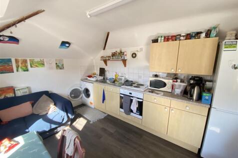 Kitchen 4.JPG