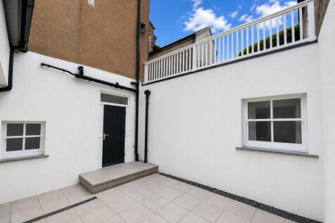 6a Paiges Lane