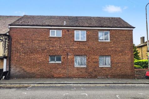 5 Wheelwrights Place, High Street, Colnbrook SL3 0JX