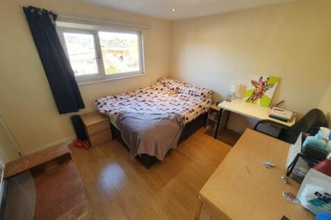 Top floor rear bedro