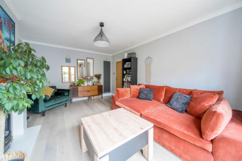 1372455-9-68fa236...