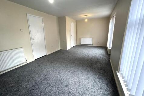 Alloway Walk, Moston, Manchester photo 3