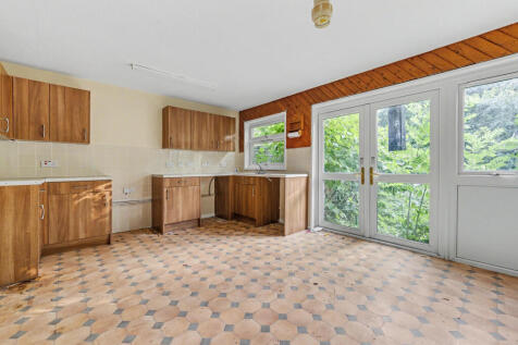 31 Sandhurst Close, Royal Tunbridge Wells, Kent, TN2 3ST