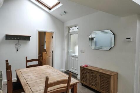 WhatsApp Image 2025-12-12 at 11.29.29 (4).jpeg