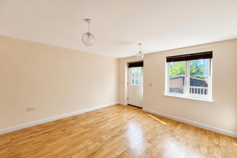 Hales Barn Road, Haverhill photo 3