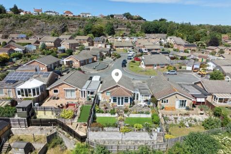 3 bed detached bungalow for sale