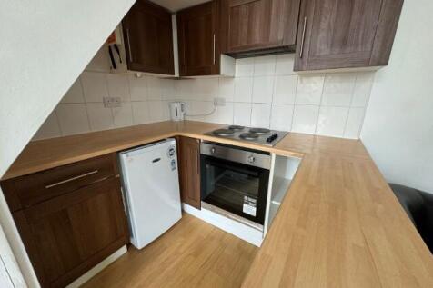 Berkeley View, Harehills, Leeds, LS8 3RR photo 4
