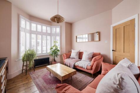 Monega Road, E7
