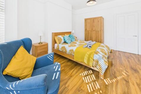 CAM03974G0-PR0120...