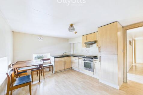 Living/Kitchen ar...