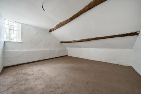 ATTIC ROOM