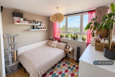 Stoford Close, London, SW19 photo 3