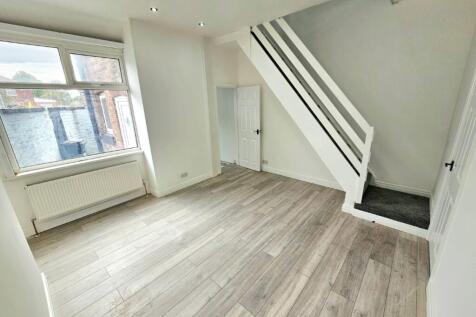 Windmill Lane, Stockport, SK5 photo 3