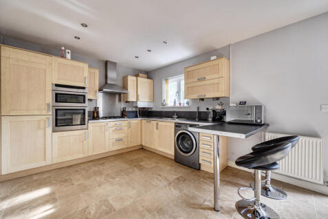 1372526-5-68fa0b1...