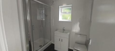 Shower room (2).jpg