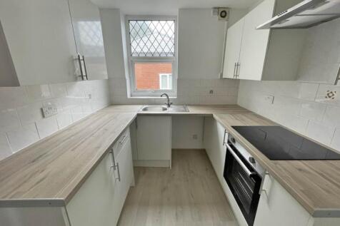 Oldham Road, Royton photo 3