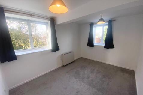 Farrar Court, Leeds, West Yorkshire, LS13 photo 5