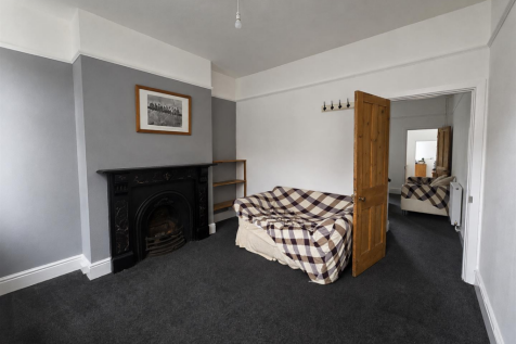 St Georges Road, Stoke - Front Lounge
