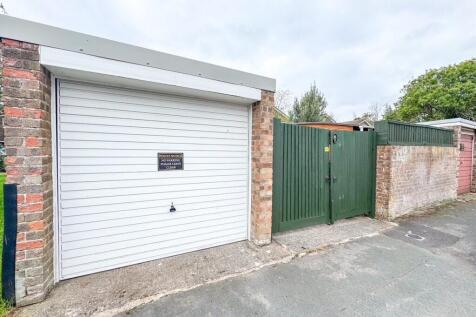 Garage &amp; Parking