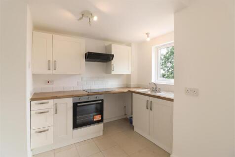 Cornwall Drive, Brimington, Chesterfield photo 4