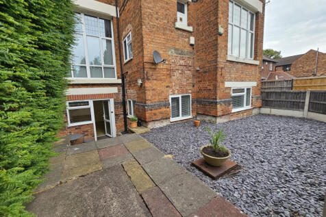 Flat 7, 20 Lawn road