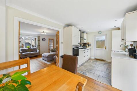 Diner/Kitchen/Lounge